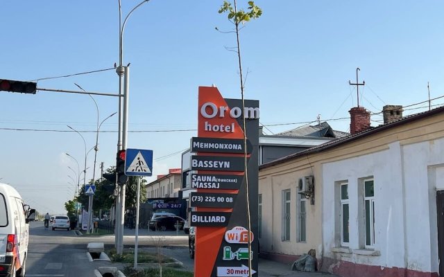 Отель Orom Hotel