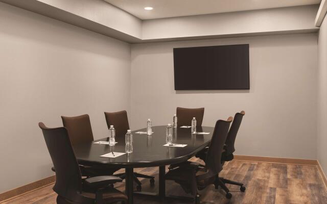 Radisson Hotel and Conference Center Rockford