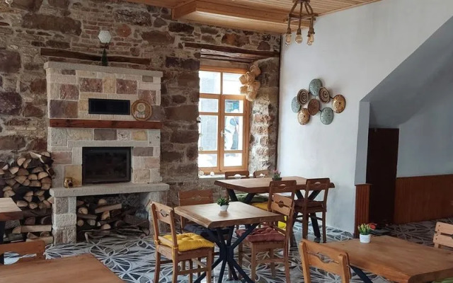 Pürhayal Çeşme