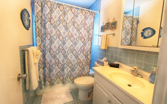 Sunshine's Hideaway by RedAwning