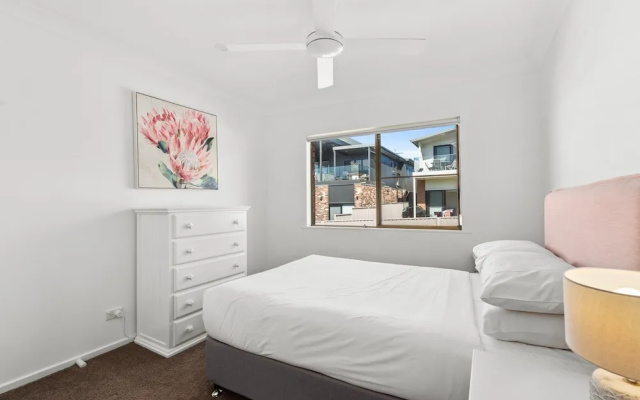 Oceanview 3-bedroom Apartment in Kiama – Guest Rooms – Kiama
