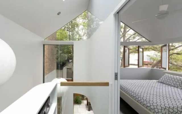 Stunning Family Home 5mins to CBD H332
