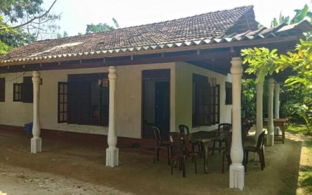 Sasmika Villa Surf and Yoga Hostel