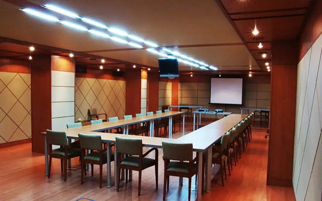 Raamtin Residence Hotel