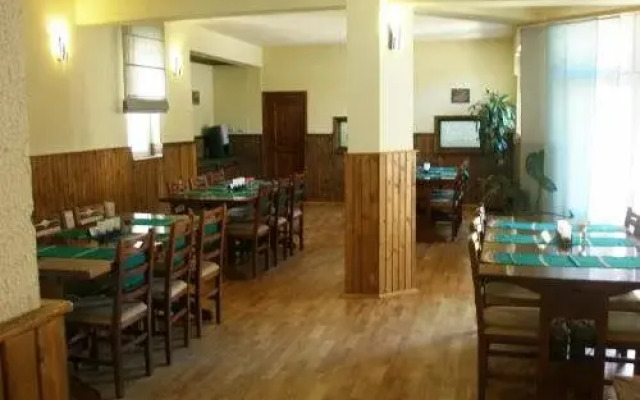 Hotel Avalon