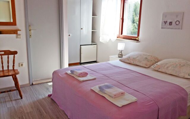 Apartments Karacic