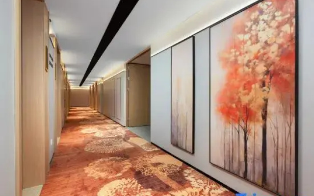 Rezen Prime Hotel (Chimelong Safari Park Guangzhou South Railway Station Branch)