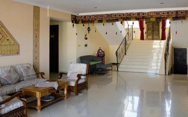 Отель Jipek Joli