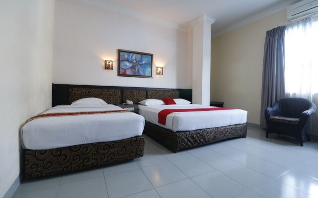 RedDoorz Plus @ Jalan Dr Sutomo Pekanbaru
