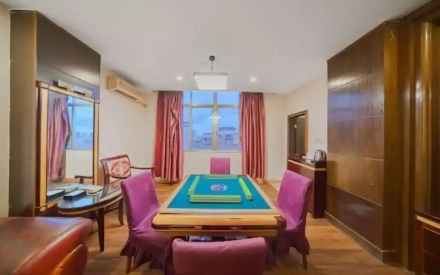 Zhongying Hotel (Zhanjiang Lingnan Normal University)