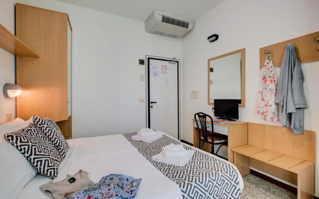 Christian Hotel