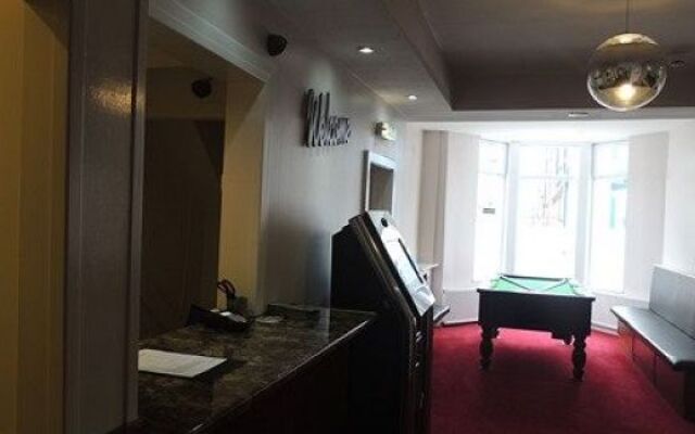White House Hotel