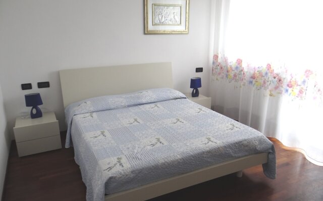 Grande appartamento al mare