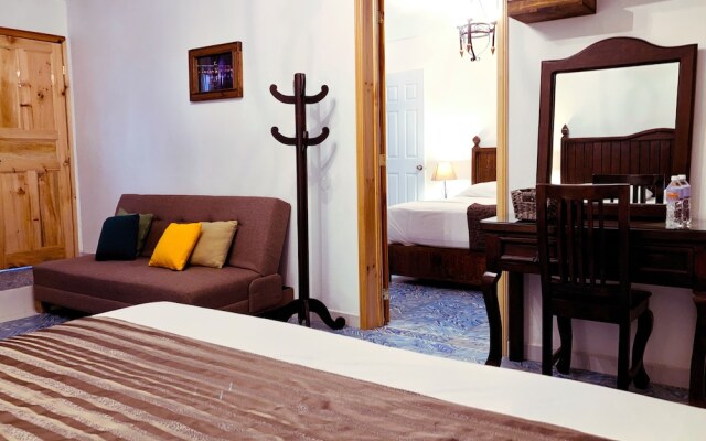 Hostal Plaza Central