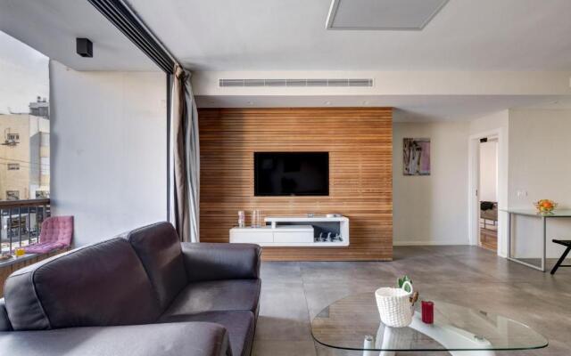 Nordau BLVD 2 Bedrooms