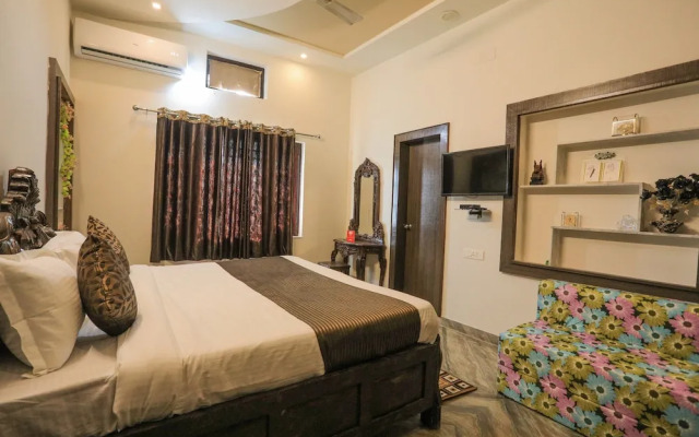 OYO 10286 Home Heritage 3BHK Villa Near Hiran Magri