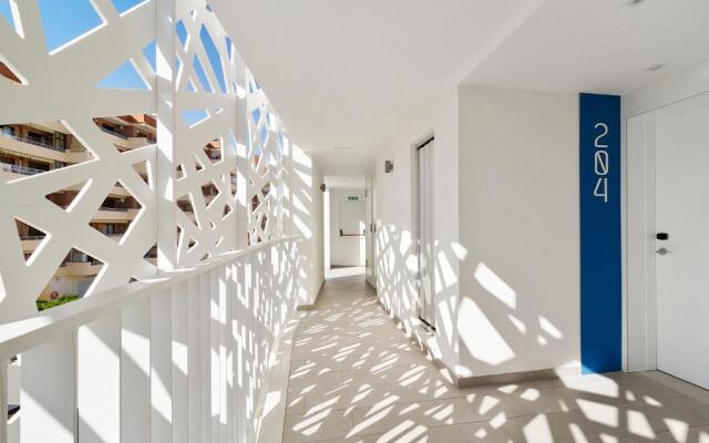 Carihuela Suites
