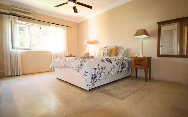 Immaculate 3-bed Villa in Mijas