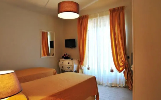 Agriturismo Le Contesse, My Italian Country House - Montecarlo
