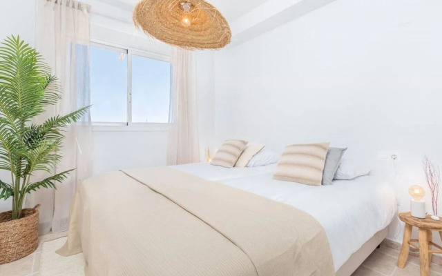 Penthouse With Terrace and sea Views