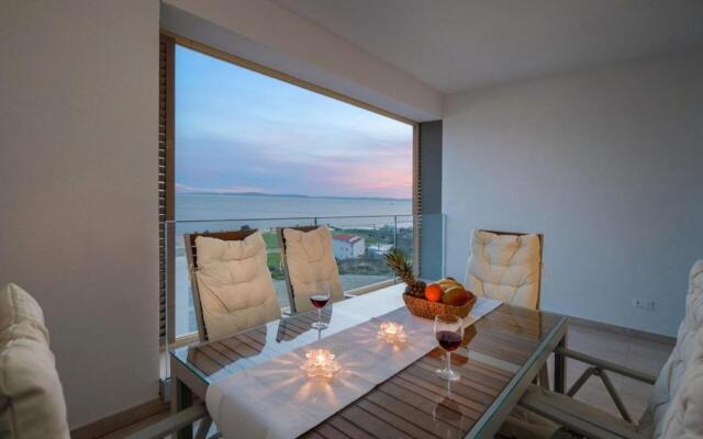 Sea view apartment EMA