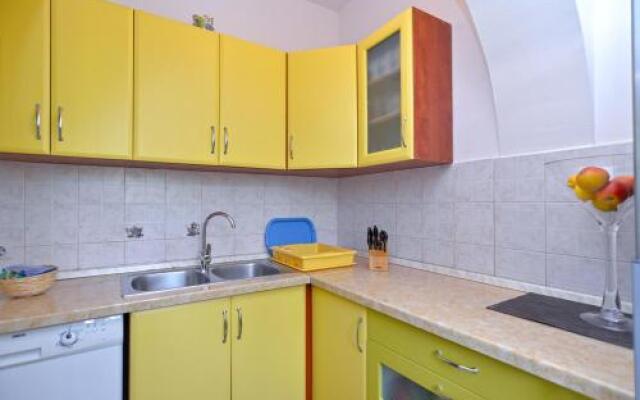 Apartments Mariza 1026