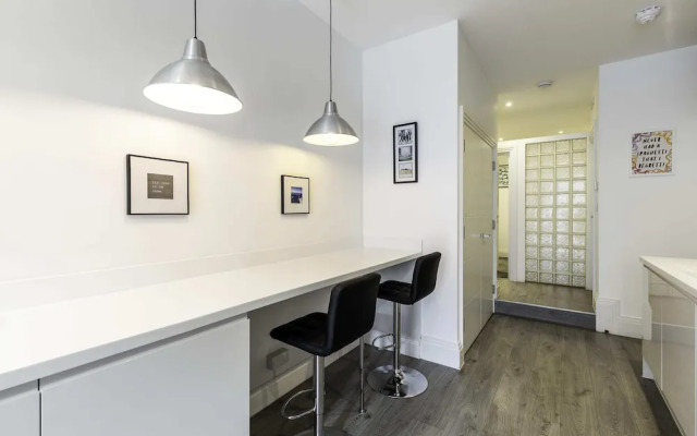 Beautiful One Bed Abode In East Putney