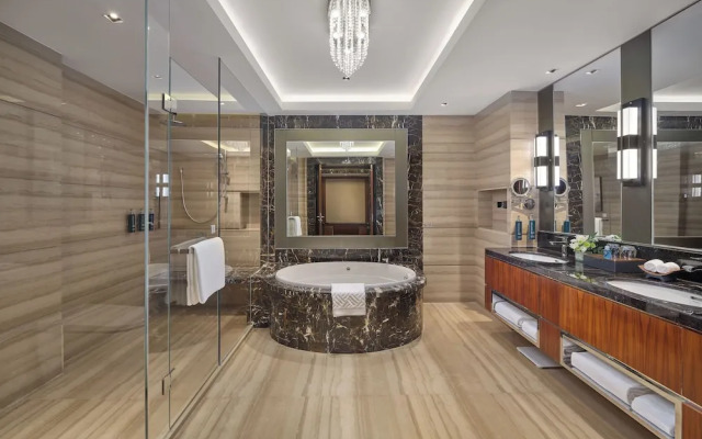 Hilton Harbin Exhibition Center