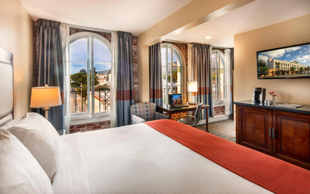 Hotel Virginia Santa Barbara, Tapestry Collection by Hilton
