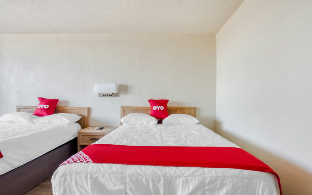 OYO Hotel Waco University Area/ I-35