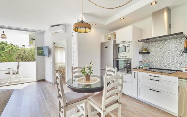 Cubo's Calahonda Beachfront