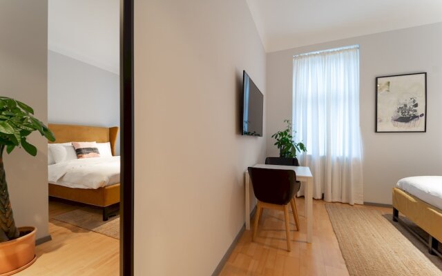 Modern Newly Refurbished Studio - Close TO Center