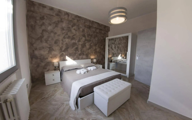 Penthouse Station Luxury Suites & Apts