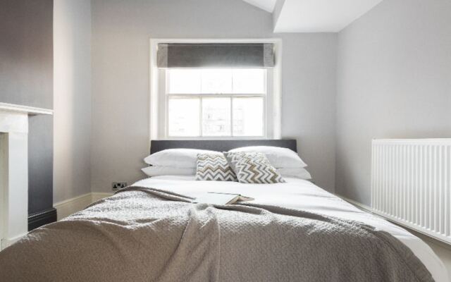The Riverside Escape - 3bdr in 3 Central Apartments