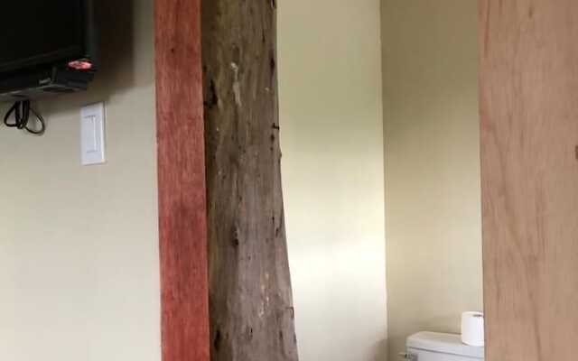 The Blue Mahoe Treehouse