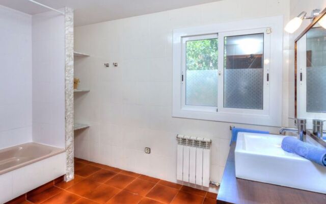 House Koi Lloret de Mar