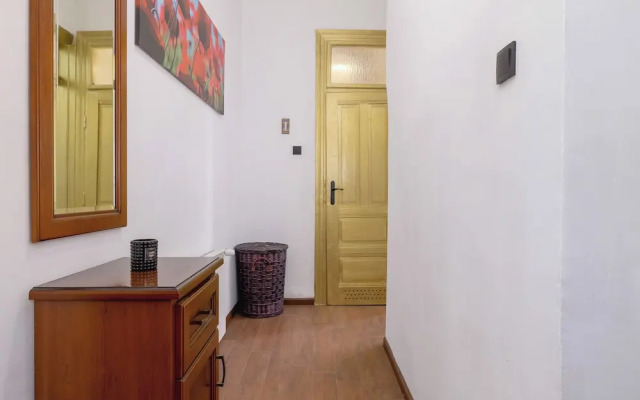 Apartment Near Old Town by Renters