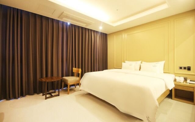 Time Square Hotel