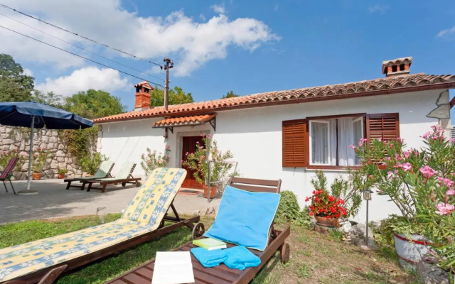 Roža in Sveti Bartol (Haus für 2-3 Personen)