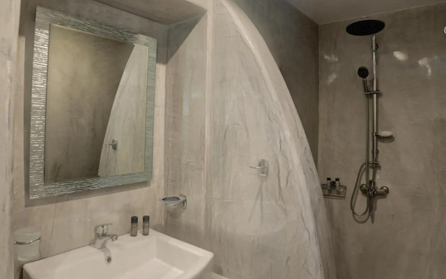 Remvi Suites