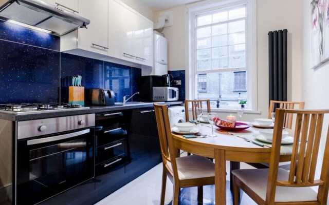 OYO Kings Cross Apartment