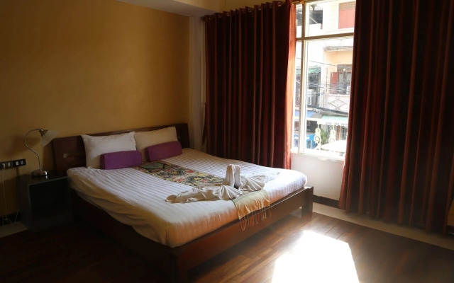 New iHouse Hotel - Hostel