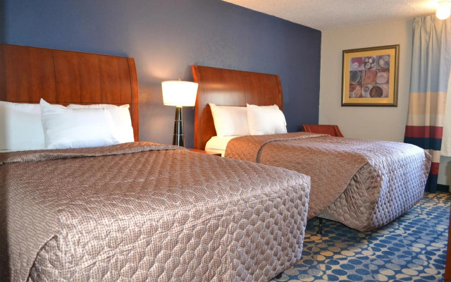 Econo Lodge & Suites