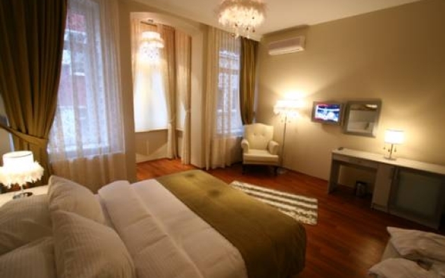 Five Boutique By Arsima