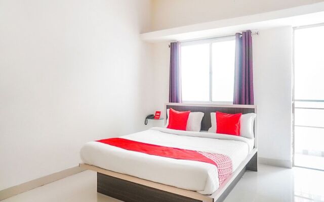 OYO 14747 Hotel Prathik