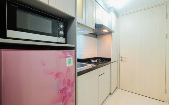 Elegant Studio Room at Springlake Summarecon Apartment