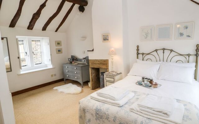 France Fold Cottage