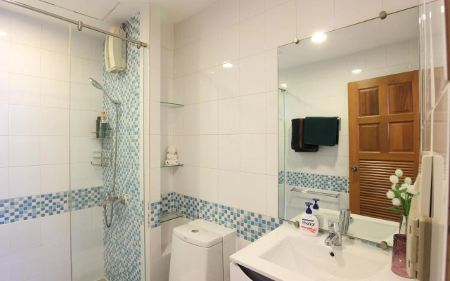 Serena Sathorn Suites