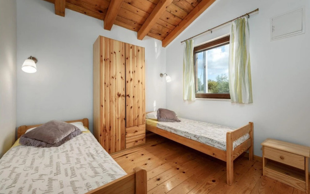 Nice Home in Pula With 2 Bedrooms and Wifi