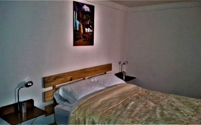 Anais y Nicolas Hostel